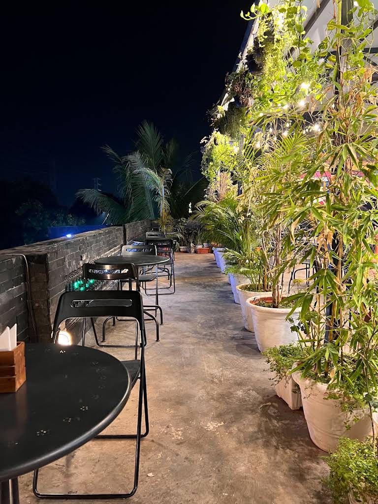 The real rooftop garden at The Big Oowl Cafe